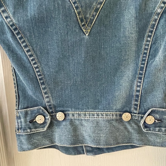 Levi’s Jean Jacket - Picture 8 of 15